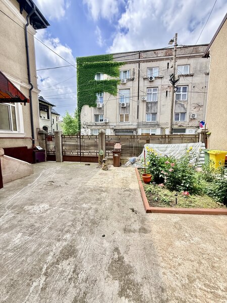 Unirii, Piata Regina Maria si Rond Cosbuc / casa individuala / D+P+E1+E2